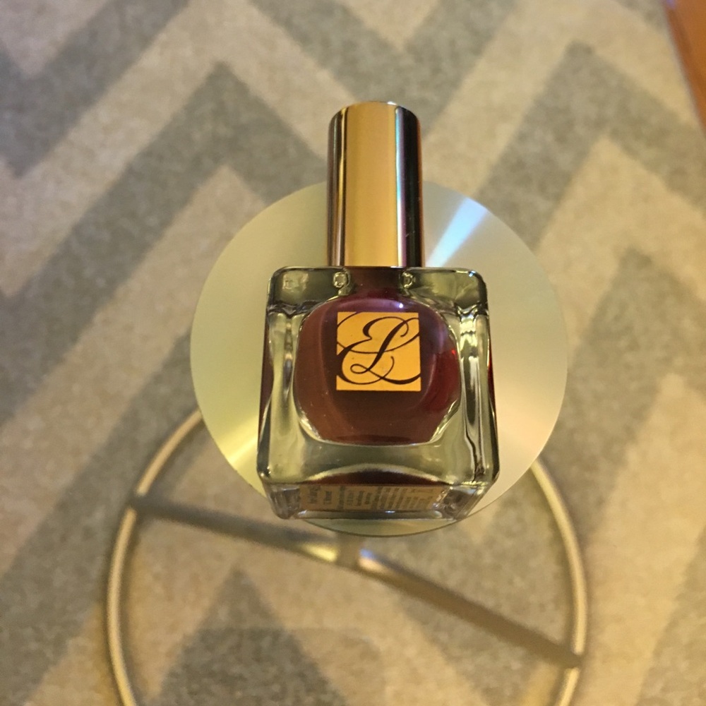 Estée Lauder Nail